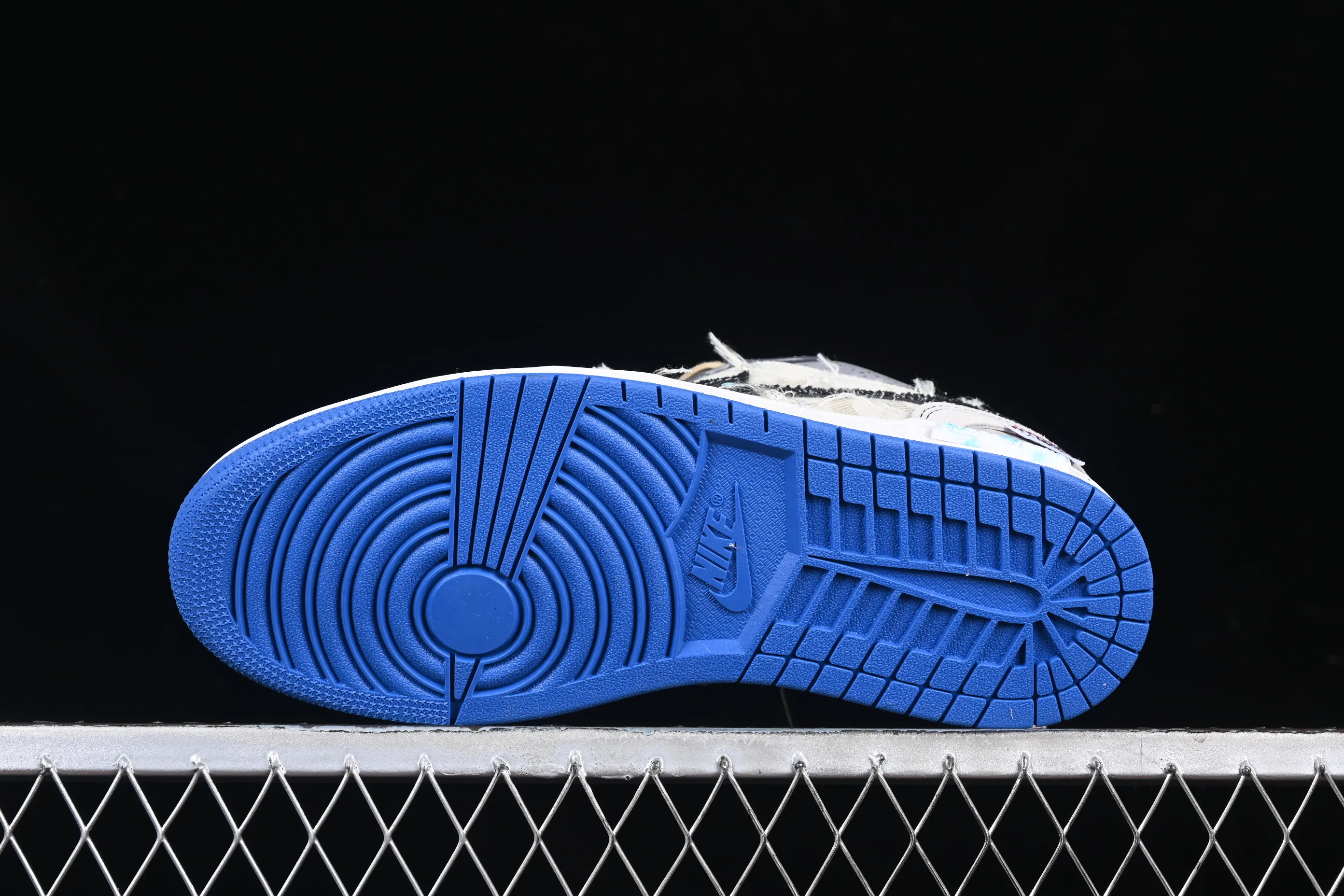 All Categories Air Jordan Jordan Series Basketball Shoes Air Jordan 1 Low Air Jordan 1 Low AJ1 Joe 1 Panda Prank Wave Fisherman Overfishing Blue Brown Gray Low-top Retro Basketball Shoes 553558-140